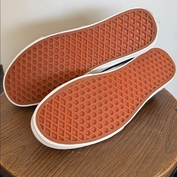 Vans shoes. - Picture 6 of 6